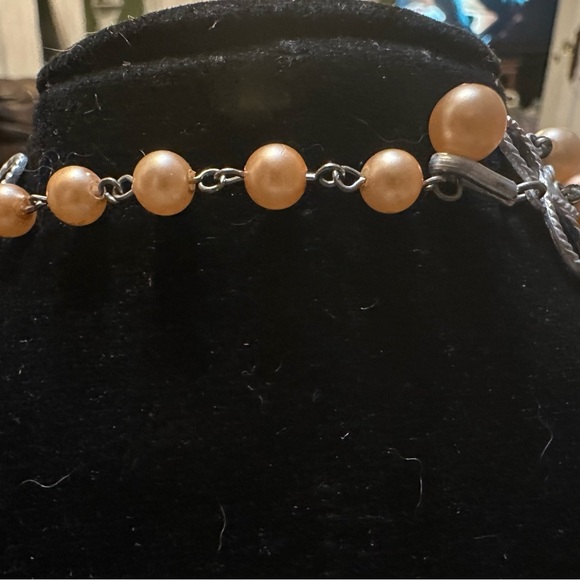 Vintage retro Hong Kong Peach Pink Faux Pearl Necklace - Picture 4 of 5
